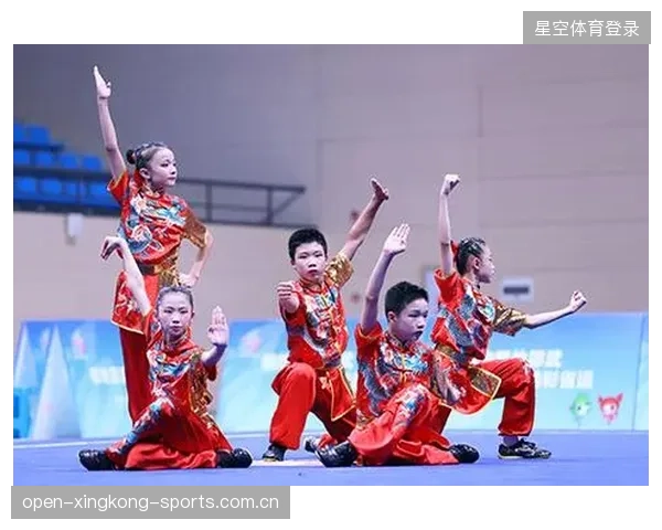 武术套路表演表情管理成全场亮点